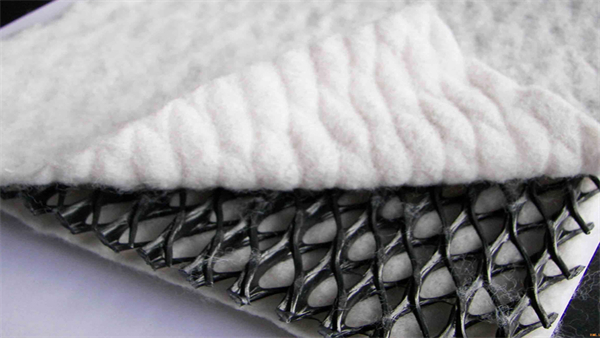 Chức năng, đặc điểm và ứng dụng của lưới thoát nước tổng hợp