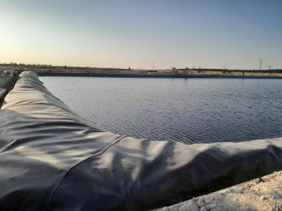 Revestimiento de geomembrana de HDPE: la solución definitiva de impermeabilización para vertederos y minería