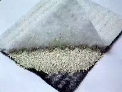 Pelapik Tanah Liat Geosintetik Kalis Air