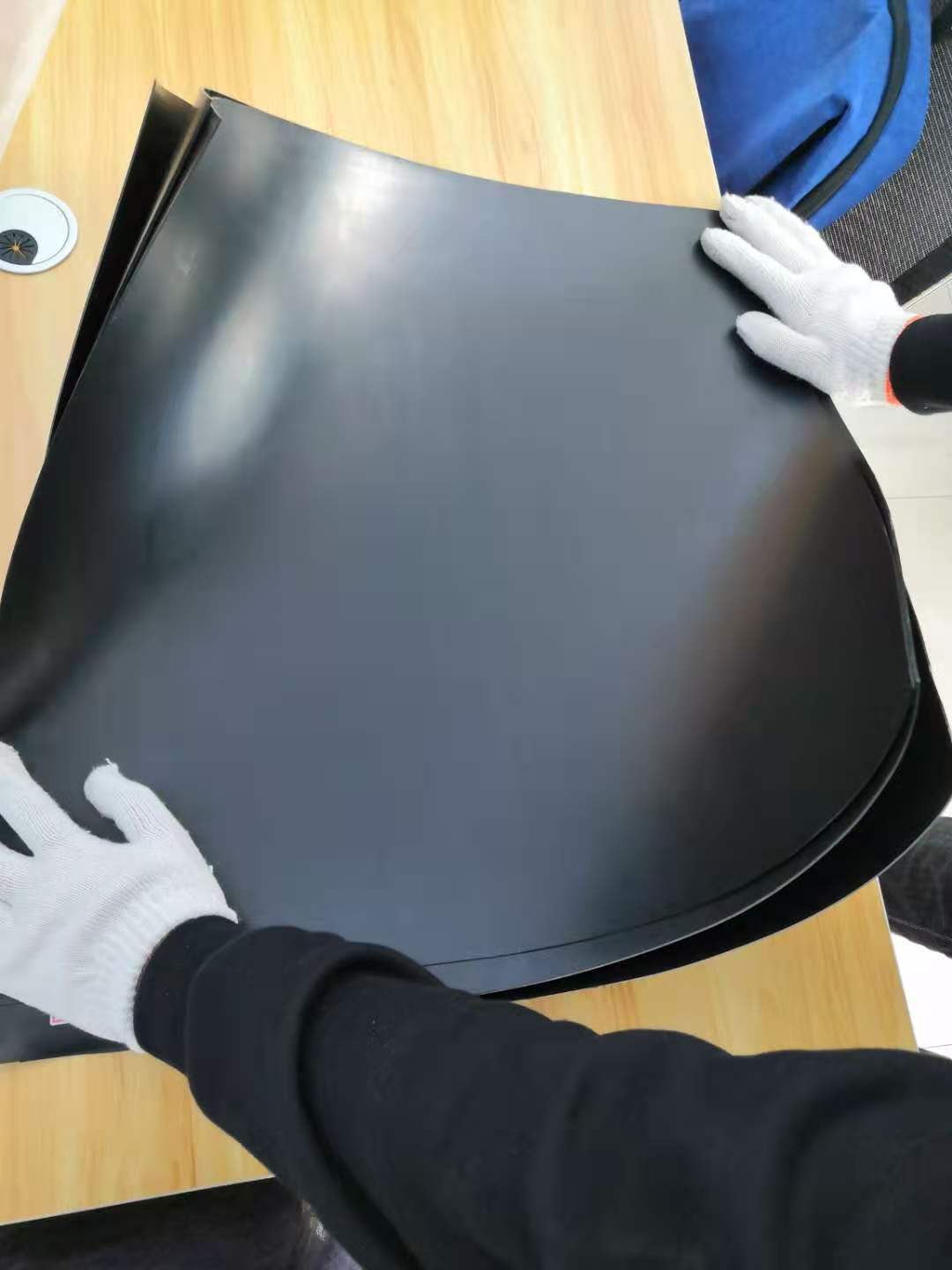 Гладкая геомембрана