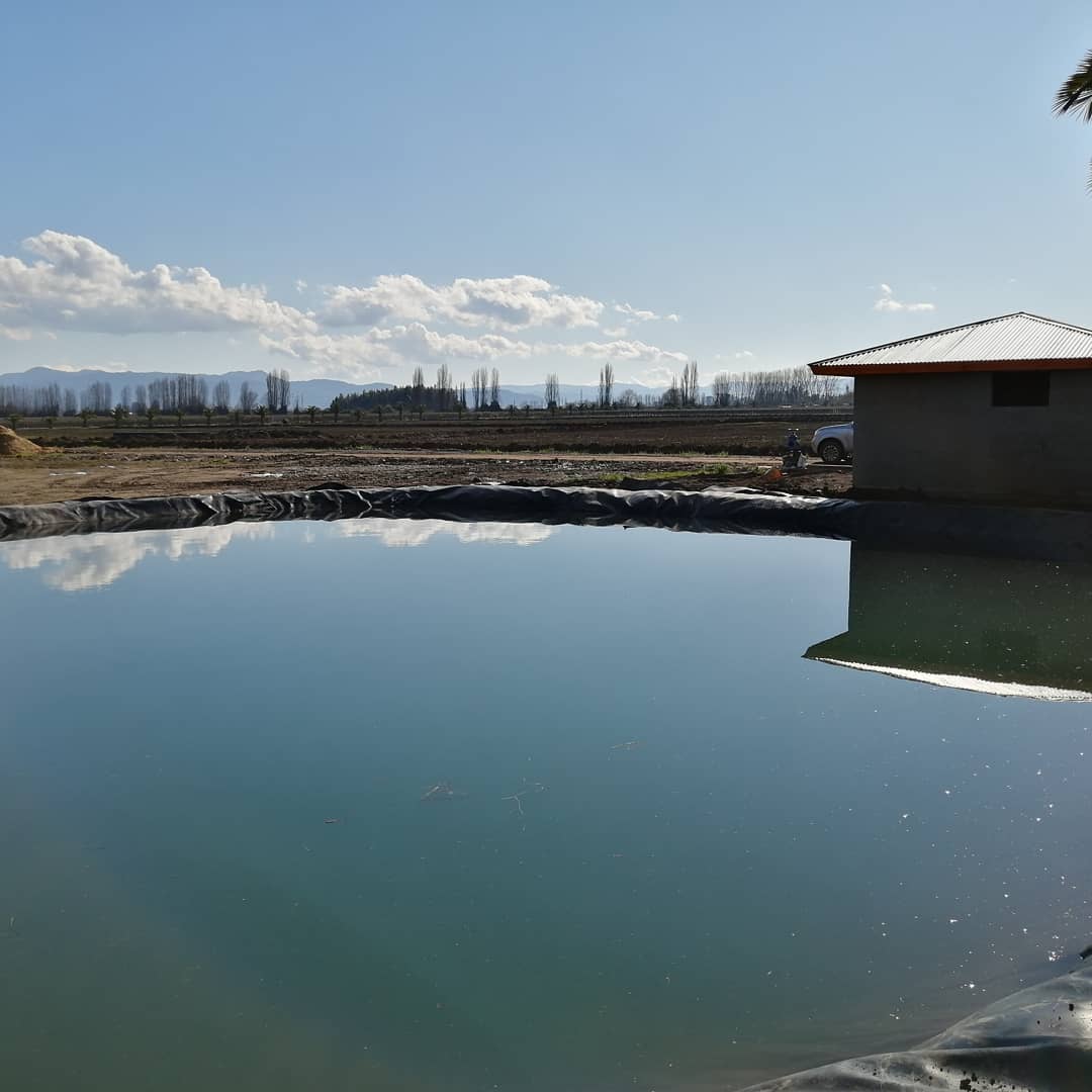 Цена на непроницаемую геомембранную облицовку