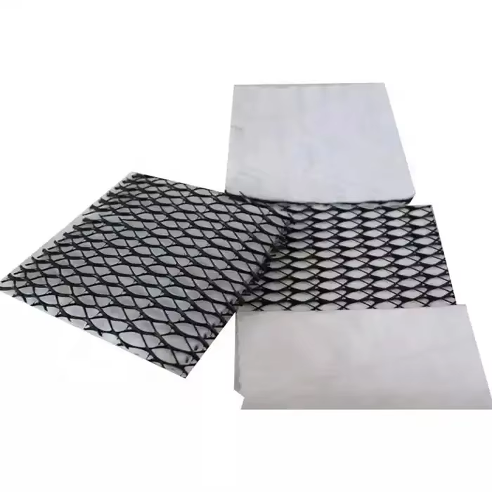 Прочная геокомпозитная дренажная сетка